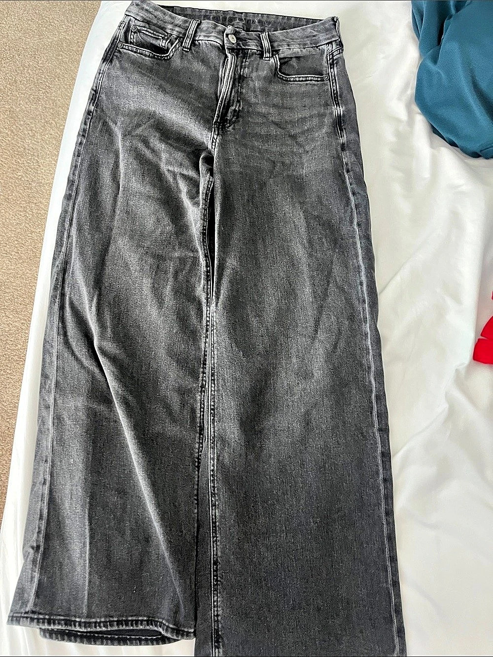 American Eagle wide Leg Jeans Size 6